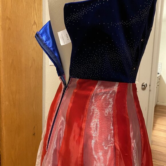 #26-27) Evening Gown: Star Spangled Elegance - Picture 6 of 6